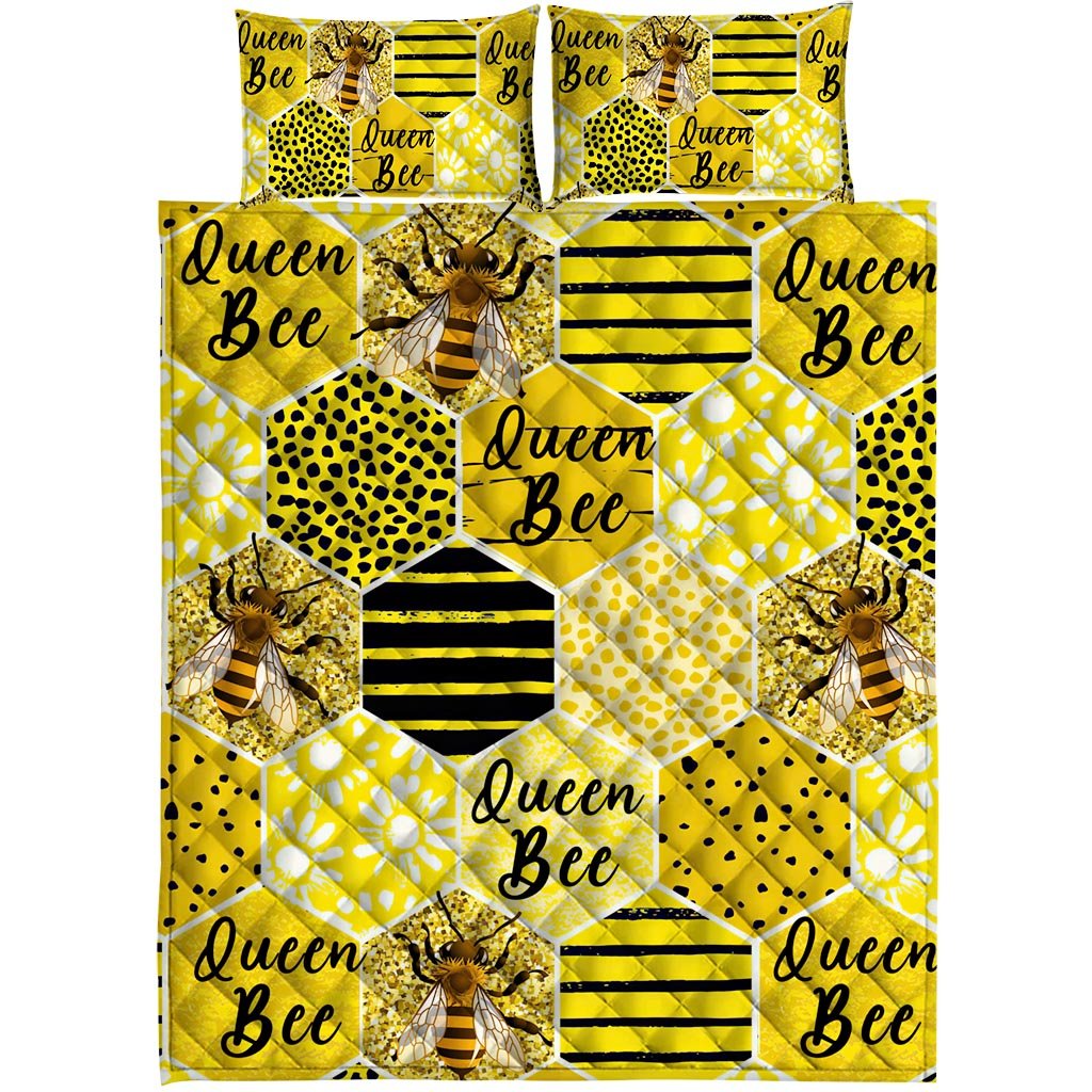 Queen Bee Quilt Bed Set