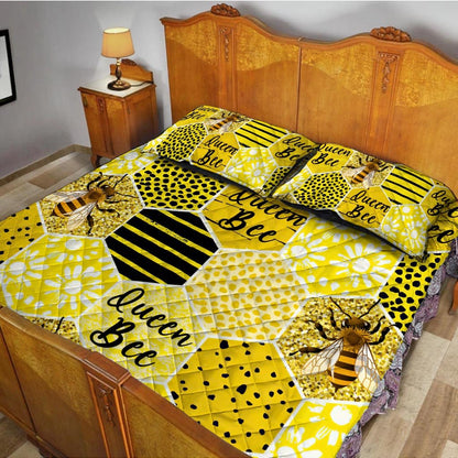 Queen Bee Quilt Bed Set